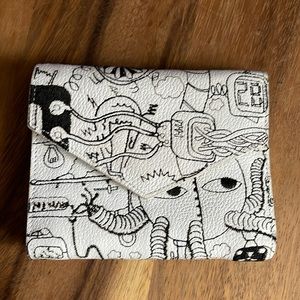Fiona Cameo White Leather Wallet - Alien Rumble Print